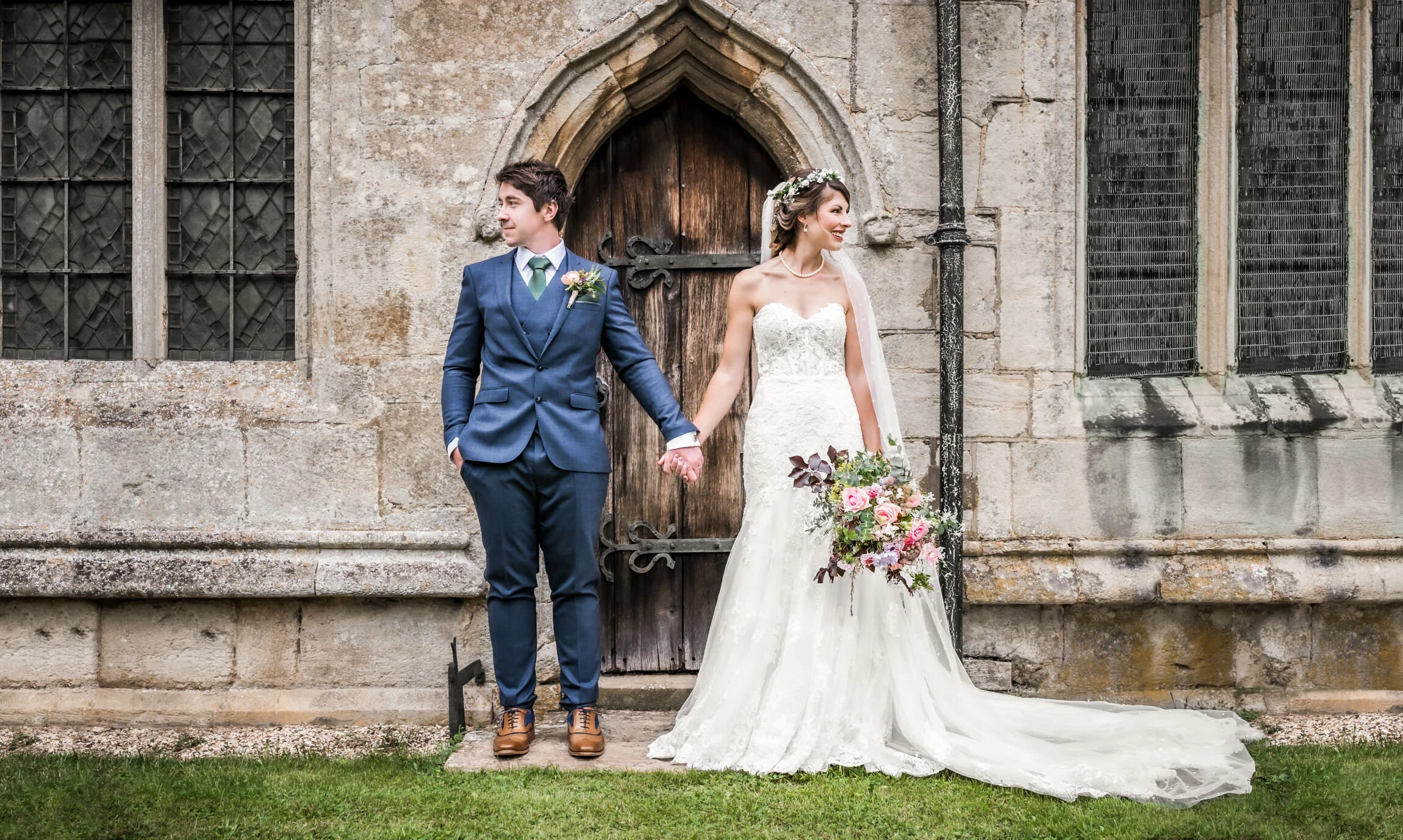 Sally &amp; Jake - A Beautiful Summer Wedding at Ashwell Church