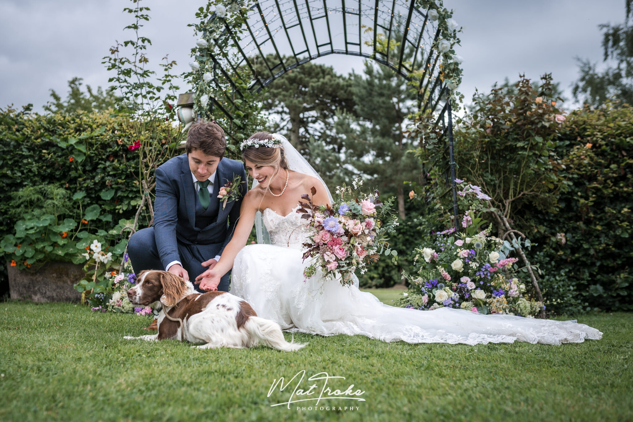 first-dance-pandemic-coronavirus-top-ten-tips-ideas-coronavirus-face-masks-marriage-ceremony-mat.troke.photography.wedding.photography