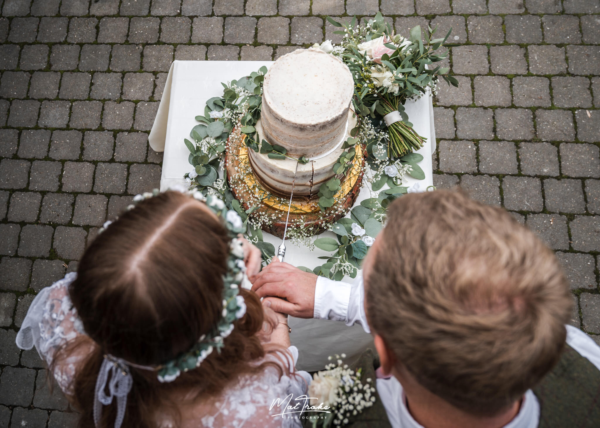 mat.troke.dronfield.barn.wedding.photography.summer.winter (7).jpg