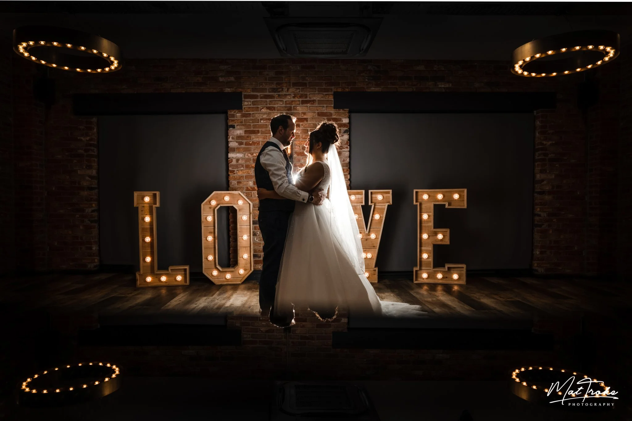 The Hurt Arms Stunning Winter Wedding Photography