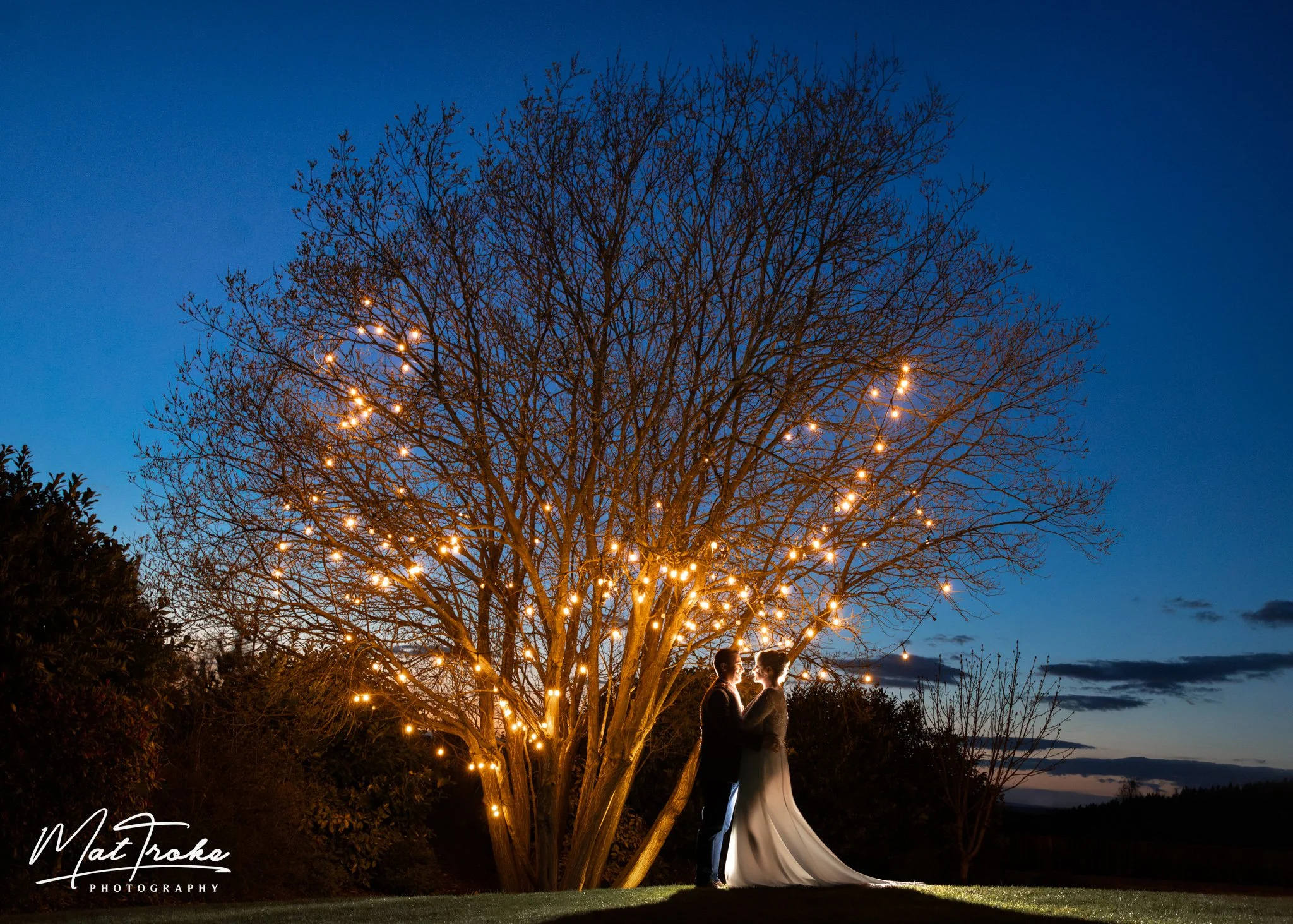 Kirsty and Paul A Gorgeous Sunny Peak Edge Wedding