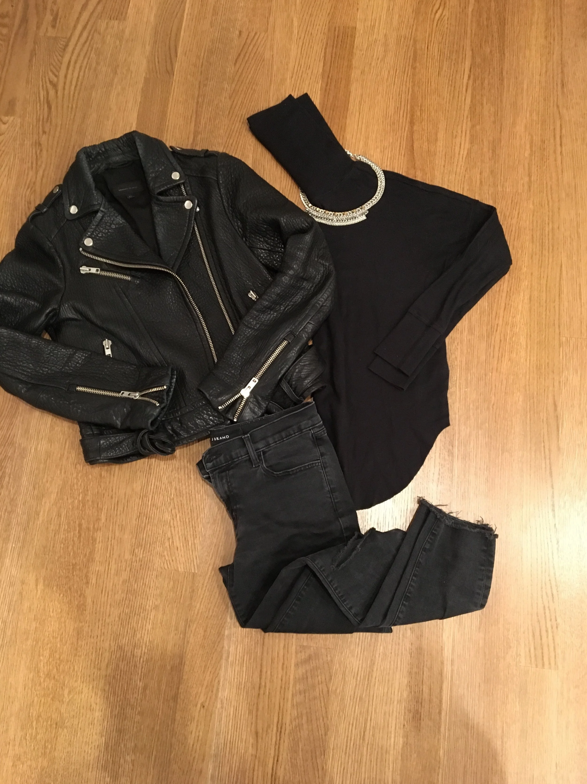 Jacket/Turtleneck/Jeans