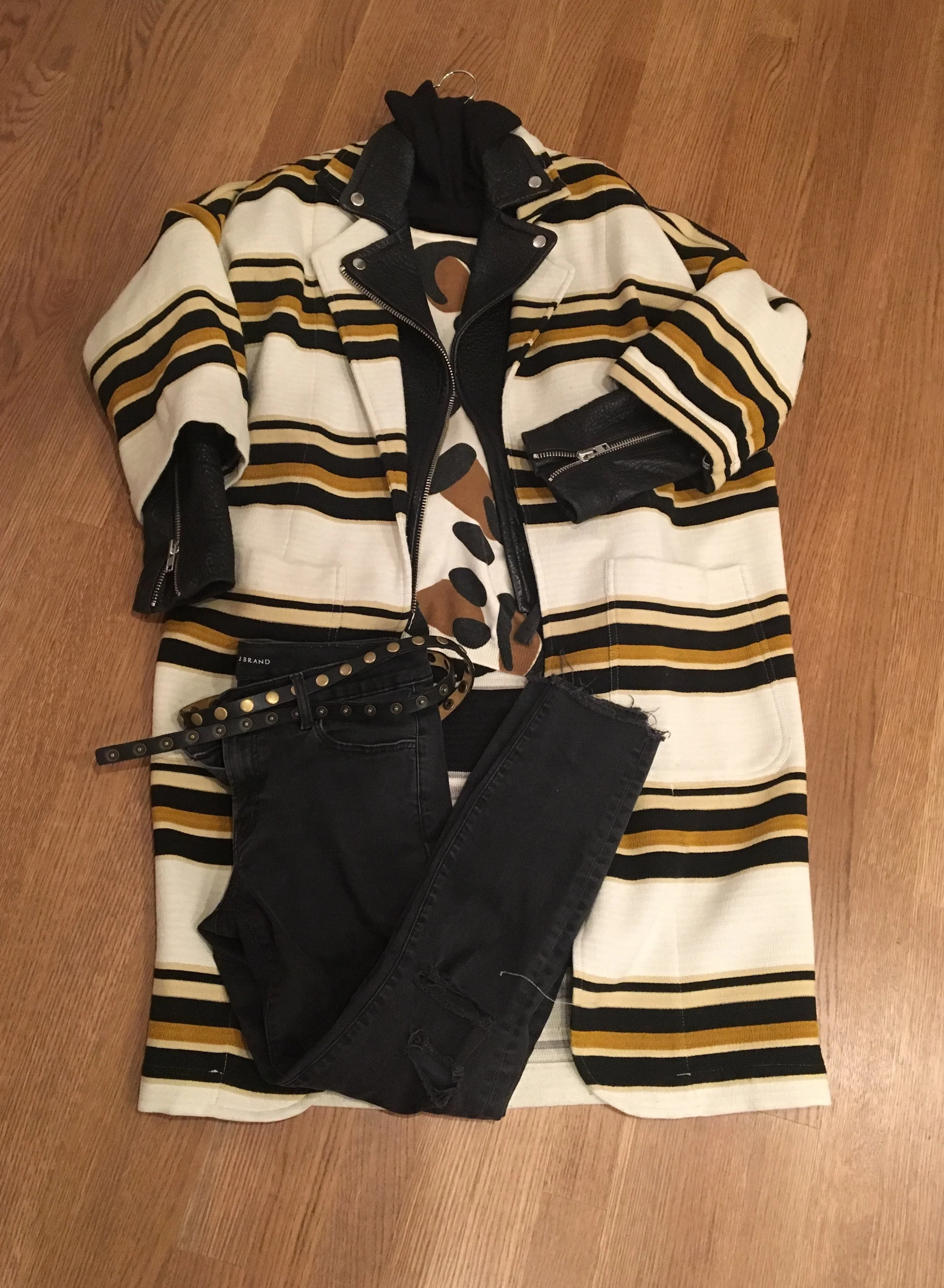 Jacket/Coat/Turtleneck/Sweater/Jeans