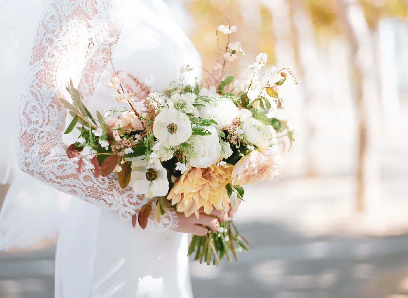 How to prepare wedding photoshoot in San Francisco City Hall？