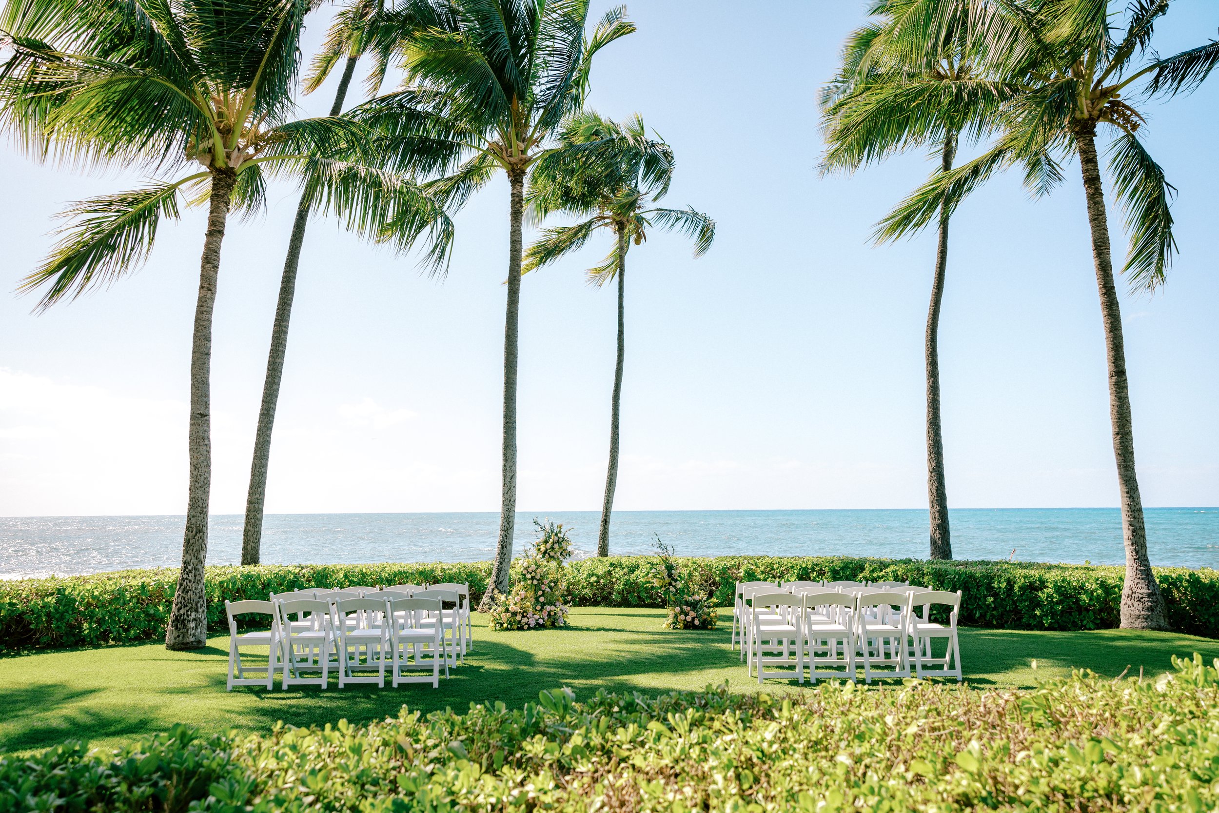 Hawaii wedding paradise cove luau 
