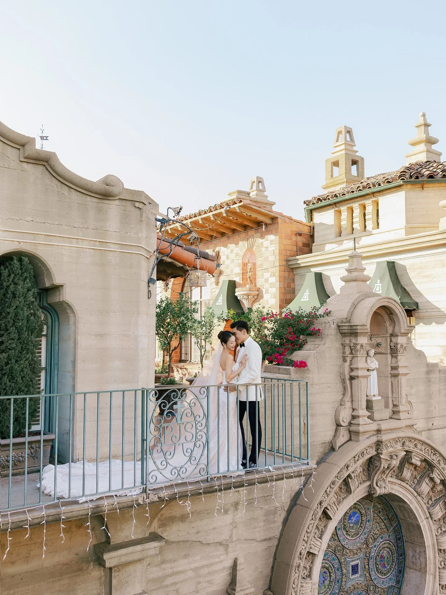 It was such an honor to document @eunicejaymie and @jeffreypkung &lsquo;s sweet love story at the beautiful Mission Inn &amp; Hotel Riverside. 

The Mission Inn &amp; Hotel Riverside feels like a slice of Europe &mdash; with its stunning architecture