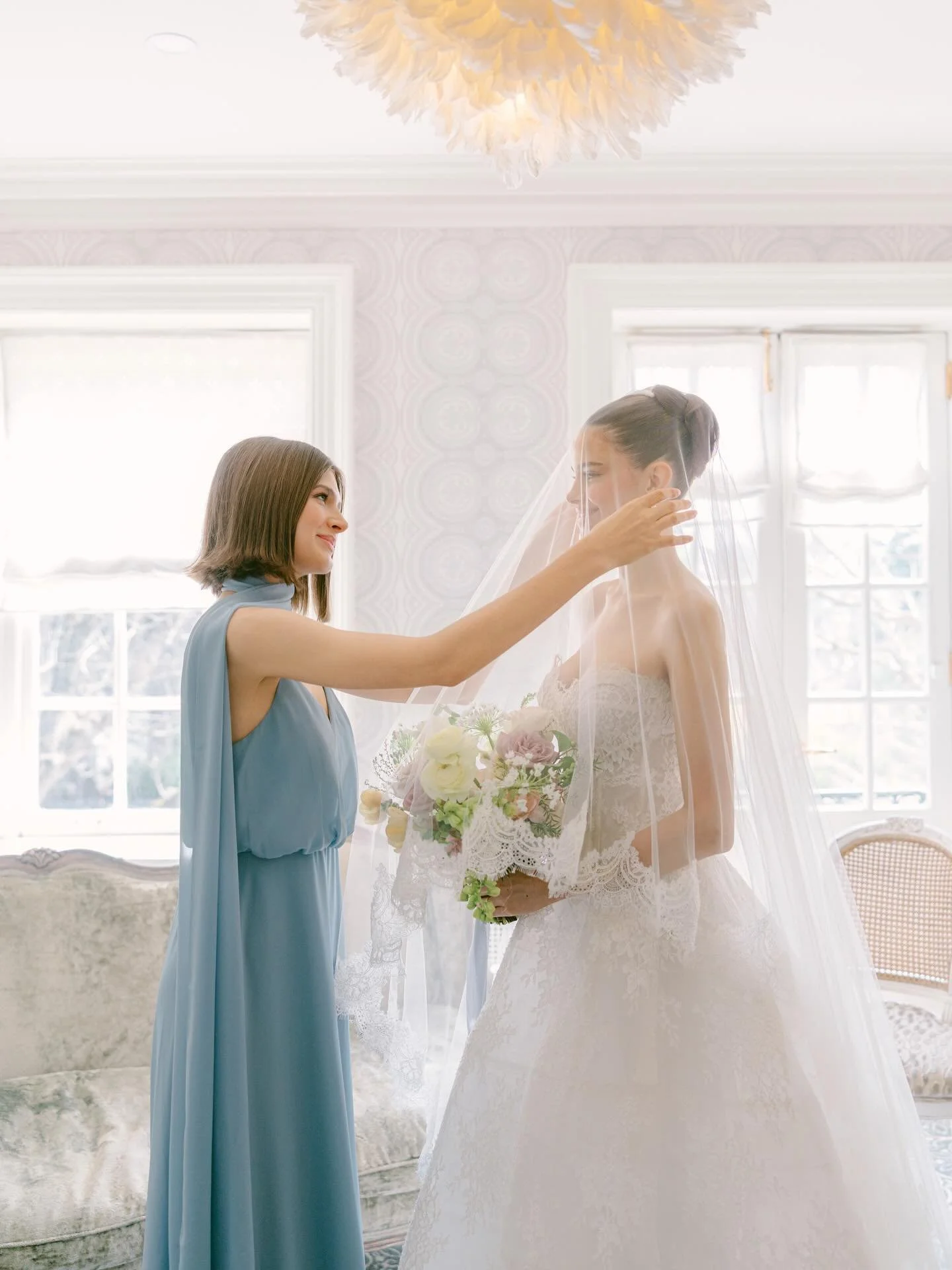 Sharing a few new favorites from a recent shoot at @graydonhallmanor 

I really loved the styling for this one. The soft blue tones felt so gentle and brought such a calm, healing feeling to the whole set of images. The bride wore a classic @moniquel