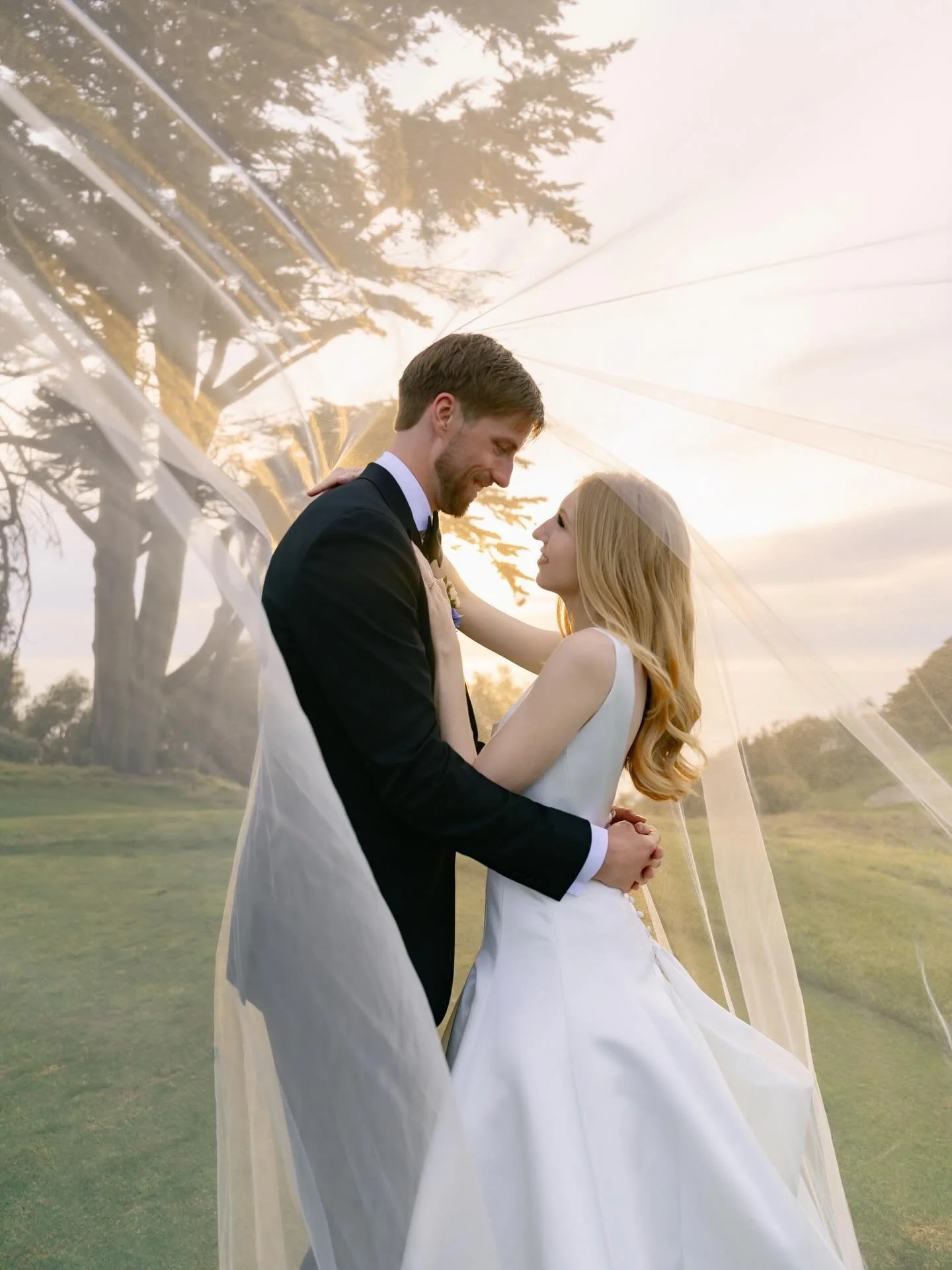 One of my recent favorite sunset moments. 

We were so lucky to catch the most beautiful golden hour on the golf course at the @theolympicclub Club.

Briana &amp; Peter were simply glowing ✨ 

So much love in their eyes, so much joy in every moment. 