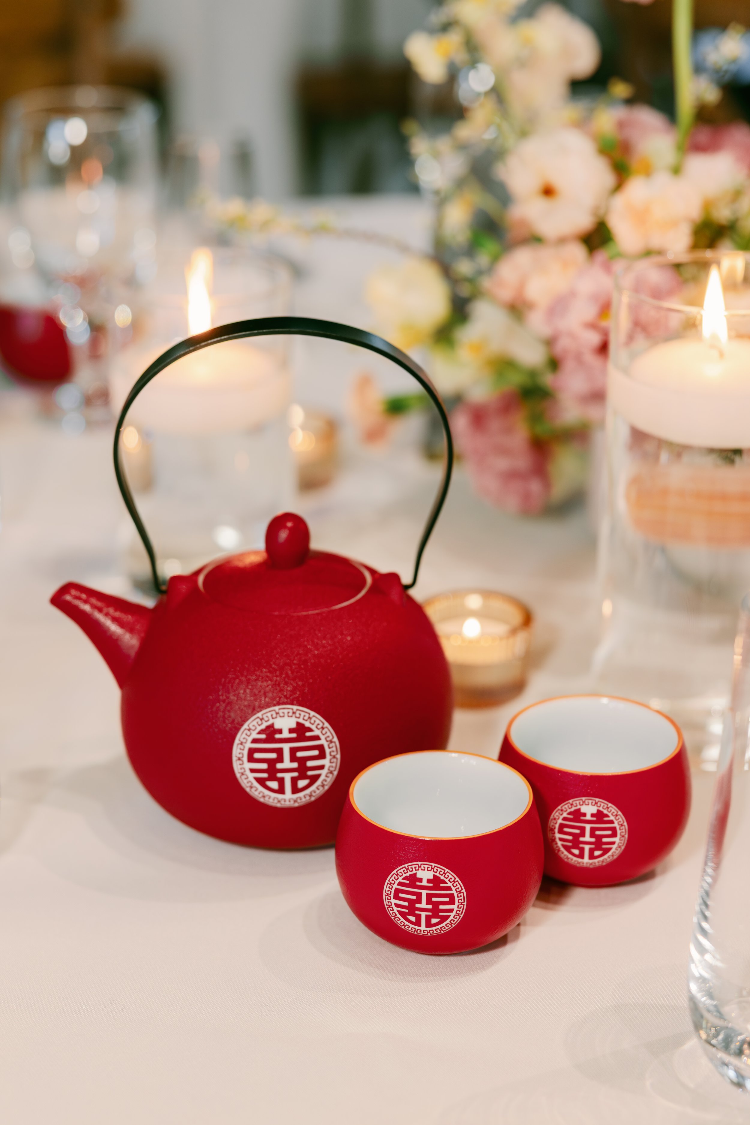 Chinese Tea Ceremony Guide: Outfit, Hair, Decor, Door Games &amp; Wedding Day Tips