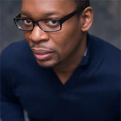 ravi headshot.jpg