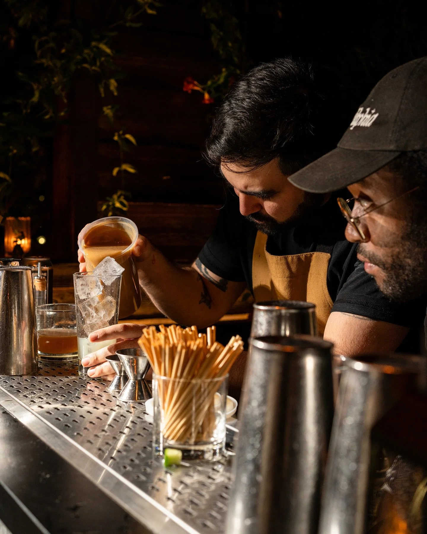 Excuse us while we hit pause on the spooky stuff for a sec and look back at our Terra Madre bar takeover with @lajefaphilly 🤩
What a night! If you had the pleasure of enjoying @dan_suro and @shaqorshakur drinks drop a comment on which one was your f