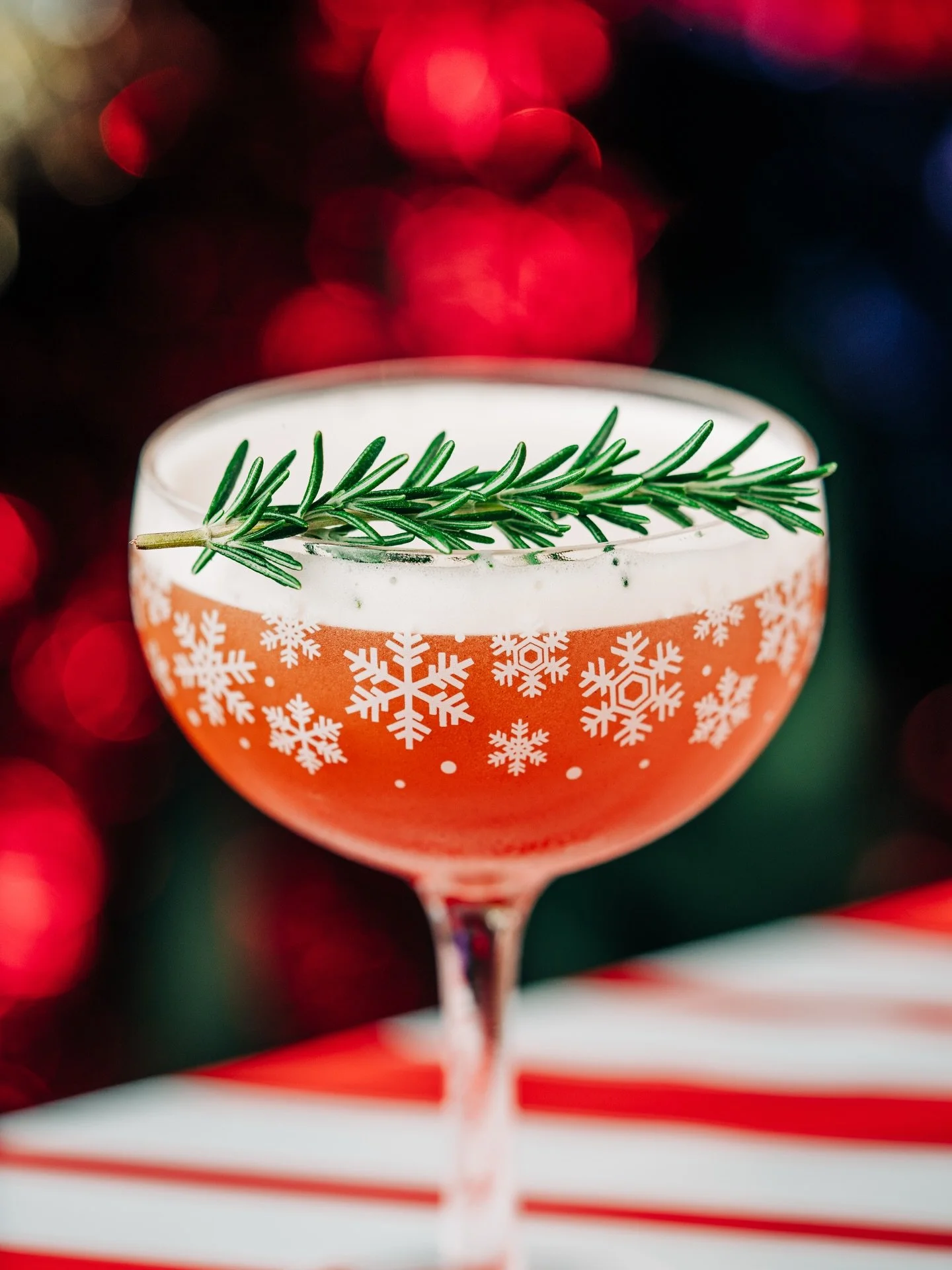 The Snug re opens today at 4pm all dressed up for the holiday season! Come and enjoy our festive decor - please take note @miraclepopup menu officially launches MONDAY DECEMBER 1st.

#holidaybar #christmasbar #sacramento
