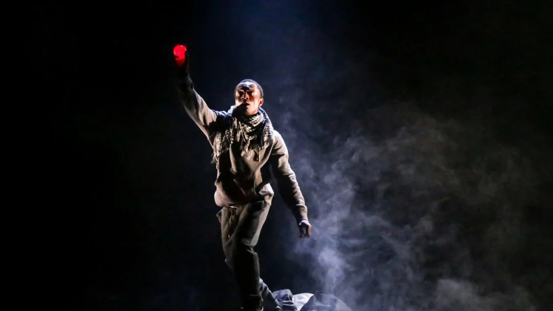 good-dog-Anton-Cross-Watford-Palace-Theatre-photo-by-Wasi-Daniju.jpg