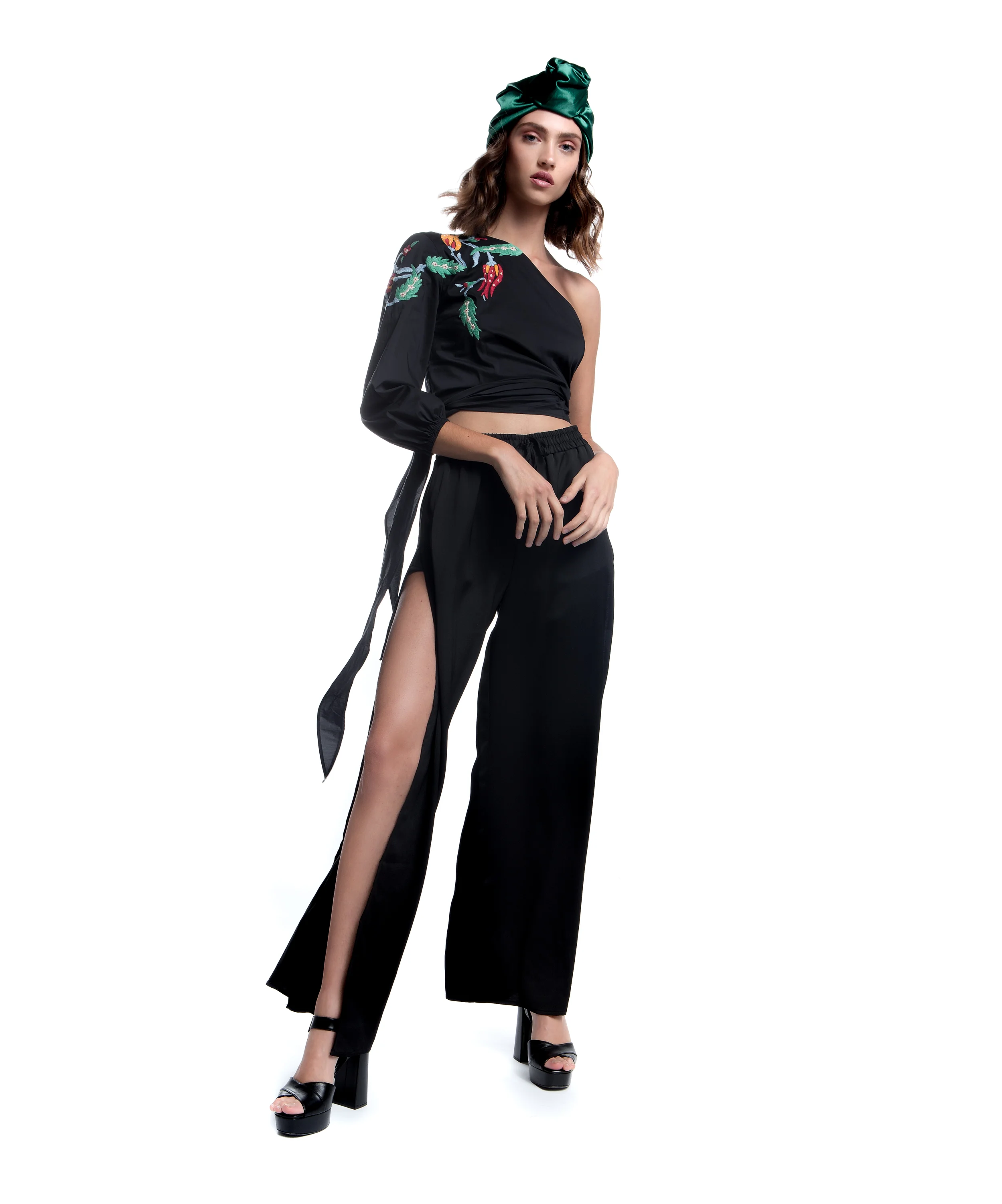 A&R SS19 Sides, Backs & Extras - FernandoNaw _Q4A0930-Edit.jpg