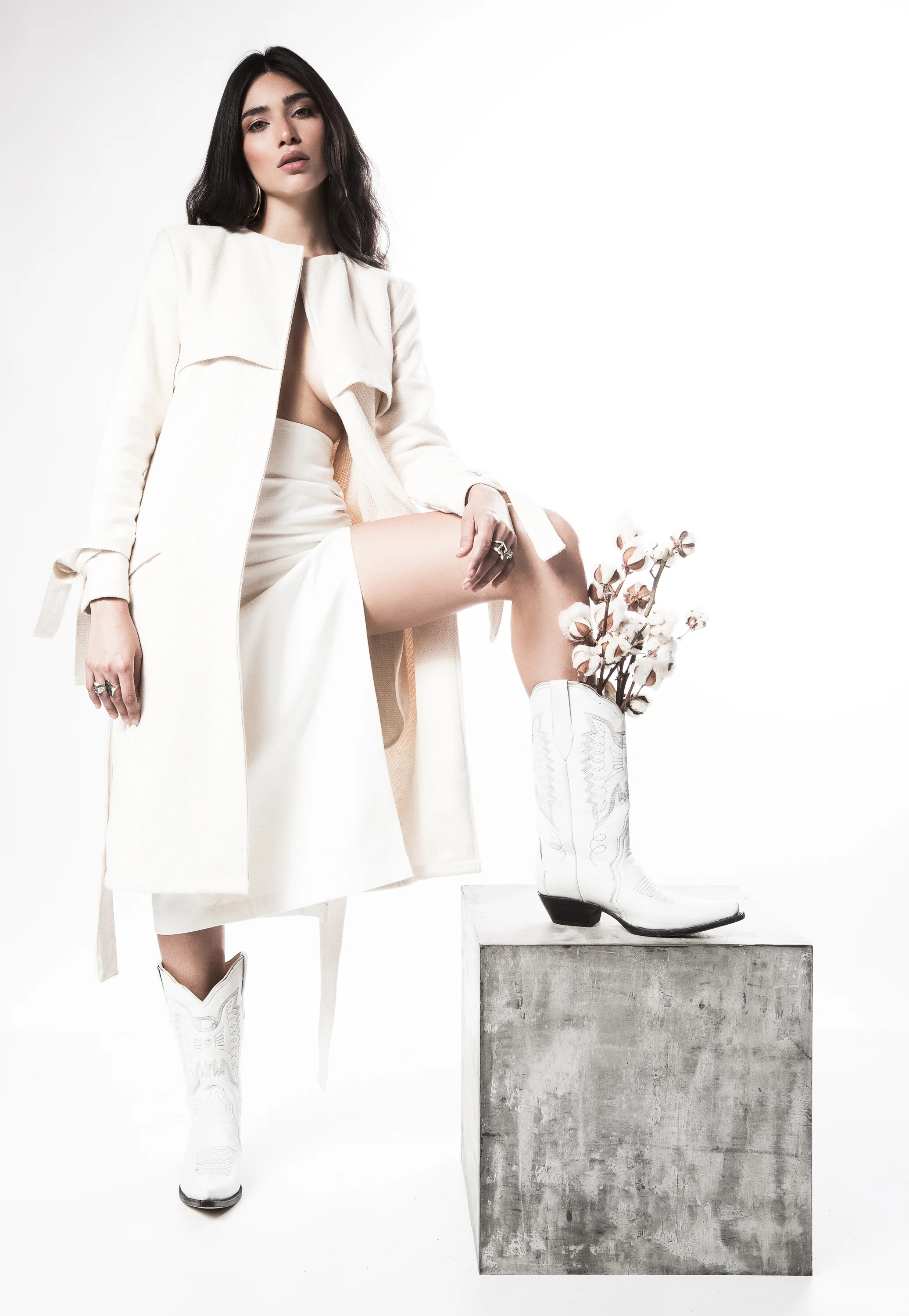 Amor & Rosas FW 19 Editorials _Q4A3042-Edit-2.jpg