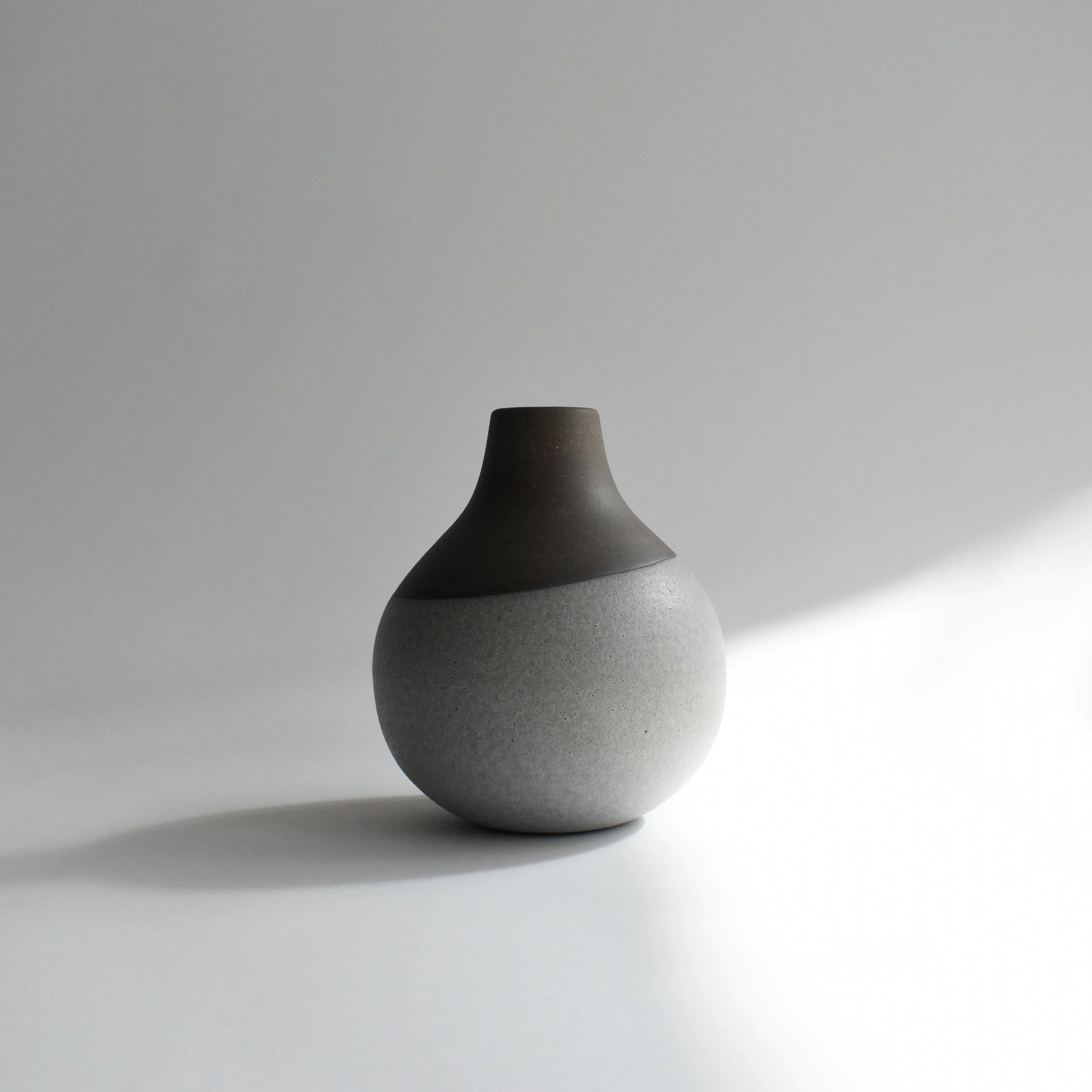 moon vase_pottery gibbous.JPG