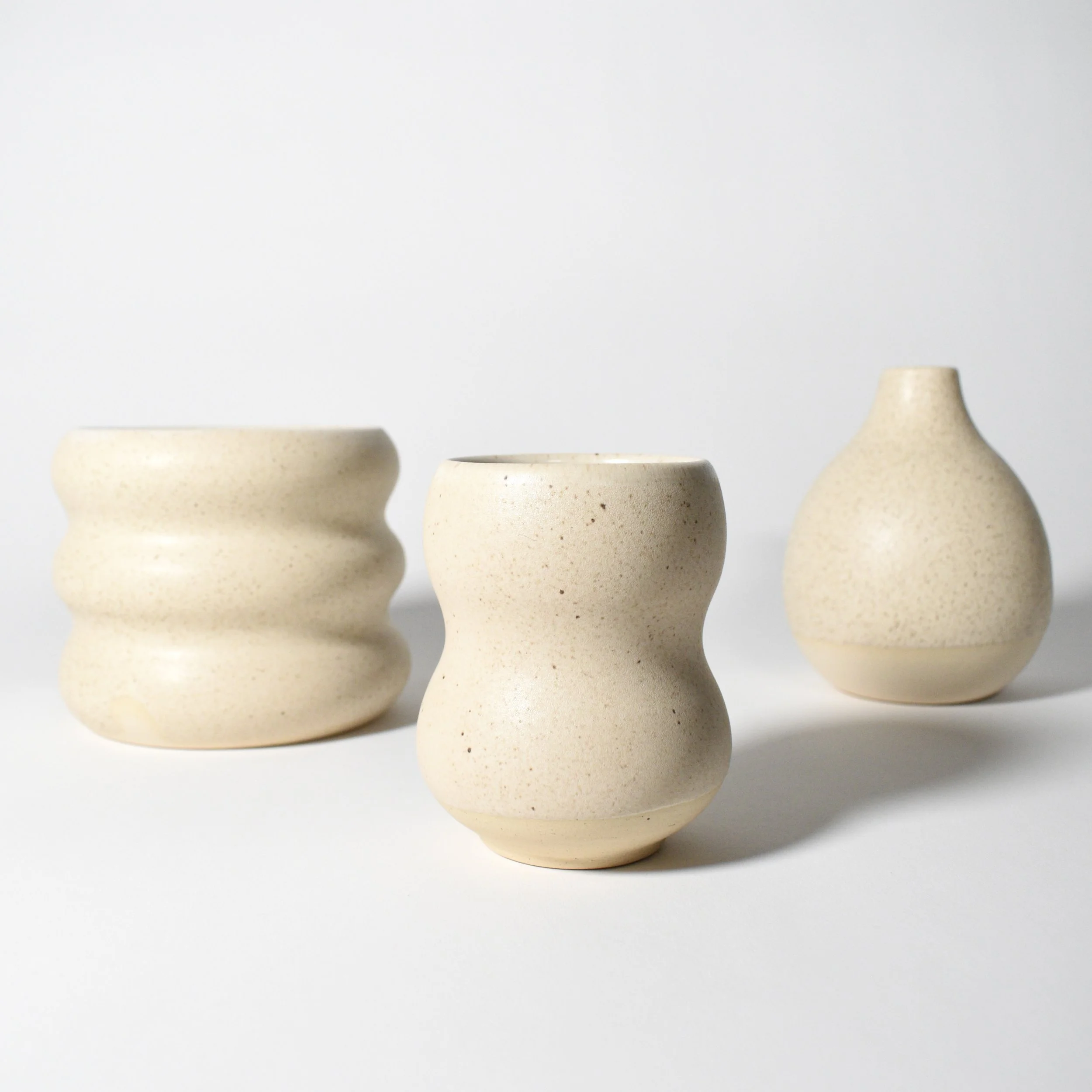 Vessels, ivory speck