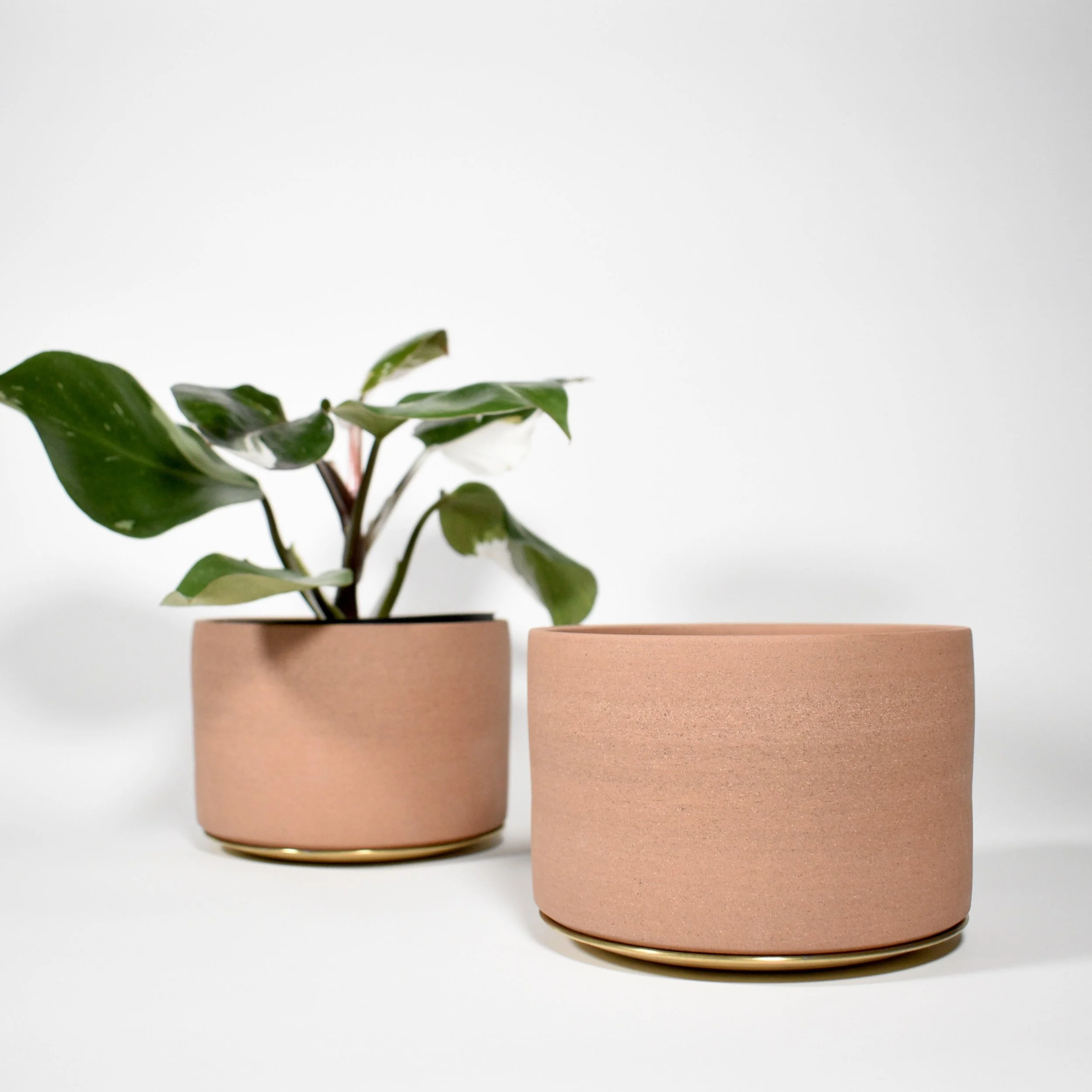 planter red larger pair.JPG