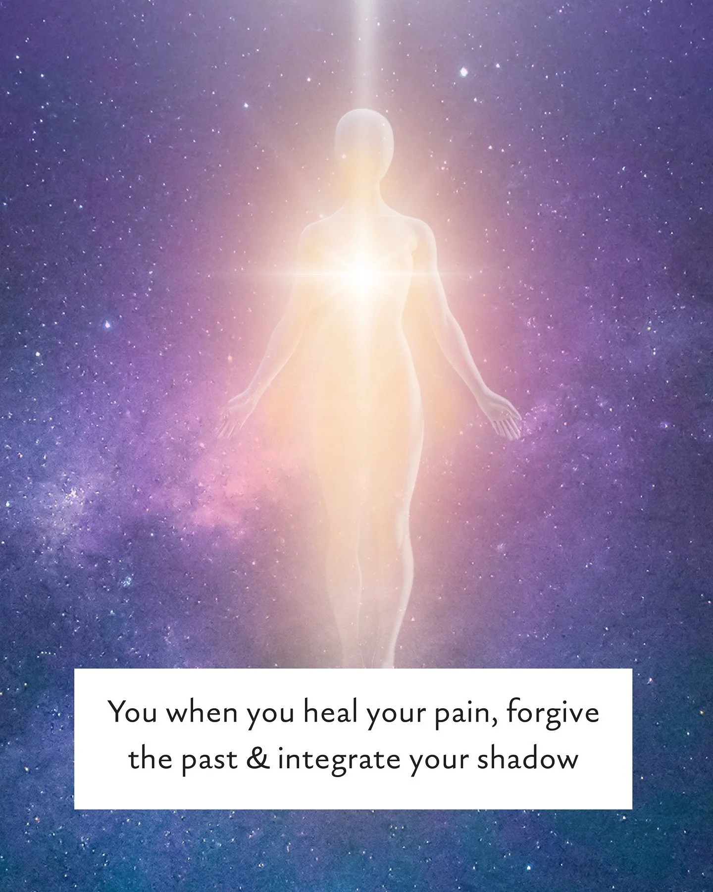 ☀️ The real glow up is the glow of your own heart & soul
It’s who you are beyond your story, your pain, trauma & suffering.
It’s the light that shines when you remove the heavy blanket of the ego… (that thrives on its own
