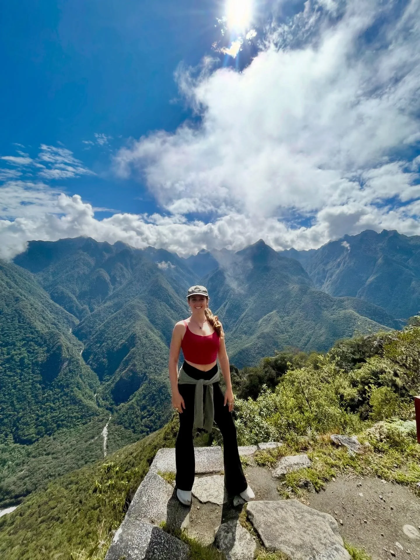 🇵🇪 Peruvian adventures with Madre y Padre

To say I was blown away by the beauty of Peru is an understatement. This place is insanely magical, with so much sacred energy still in tact ✨

Highlights included:

💚 Hiking to the highest point at Machu