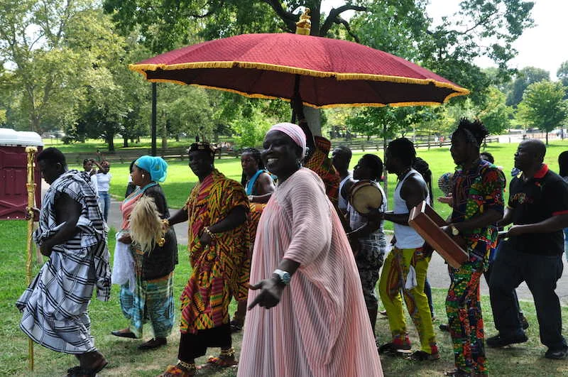procession2.jpg