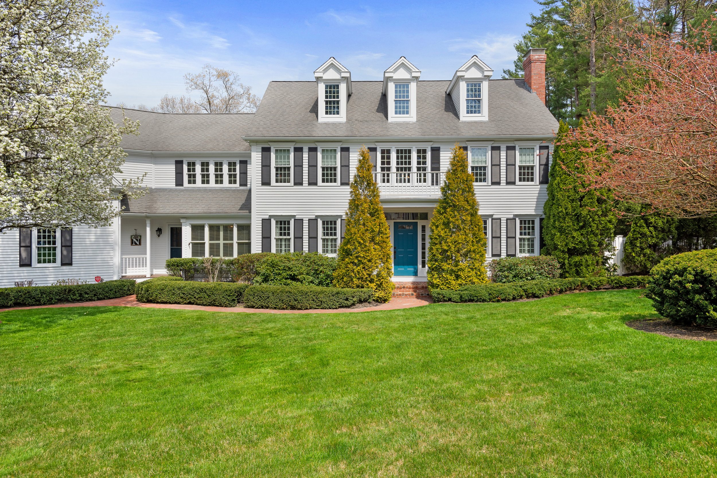 139 Rogers Way-01.jpg