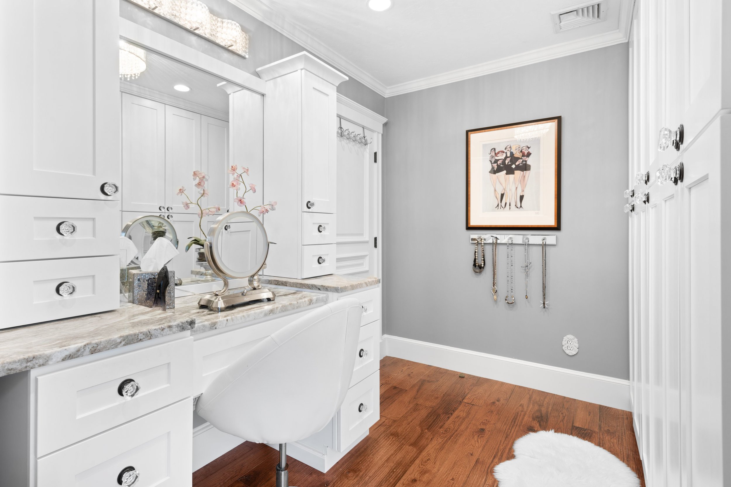 139 Rogers Way-10.jpg