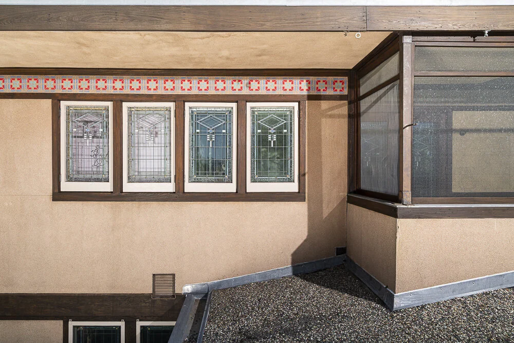 rear upper windows web10.JPG