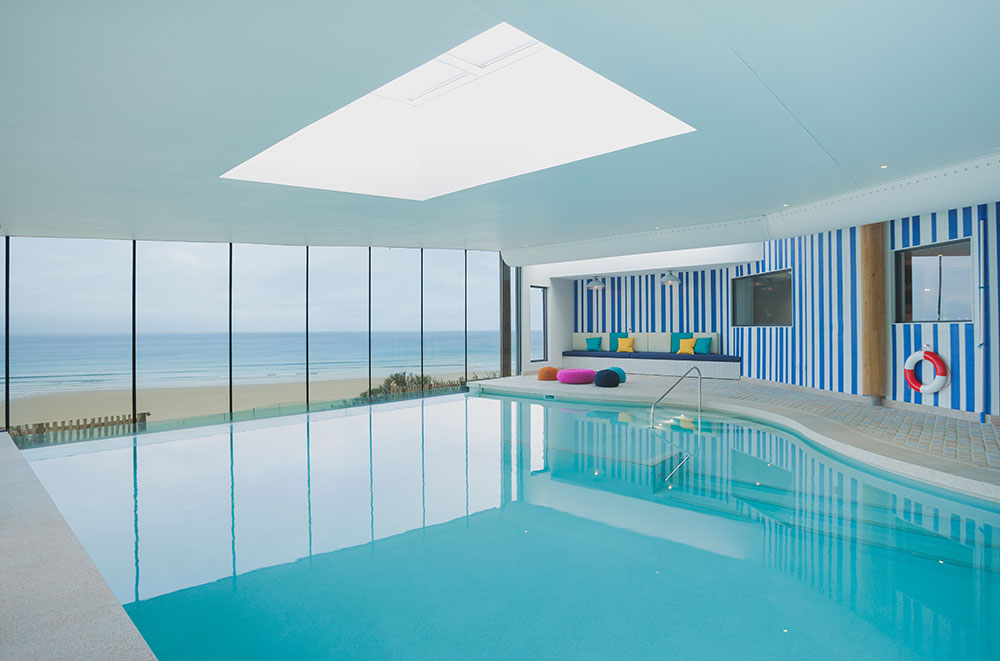 Pool.jpg