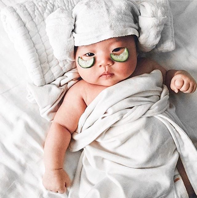 Rainy days is a call for relaxing in bed and enjoying air of &lsquo;me&rsquo; time! This baby is our mood for today... 🧖🏻&zwj;♀️ Comment below your plans for today. ✨