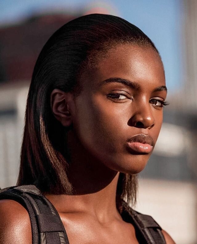 For many makeup lovers with darker skin tones, going on a makeup shopping spree can be more challenging than it is for those with fair-light skin tones. But, as the beauty industries continue to up their game - they have dipped into creating more sui