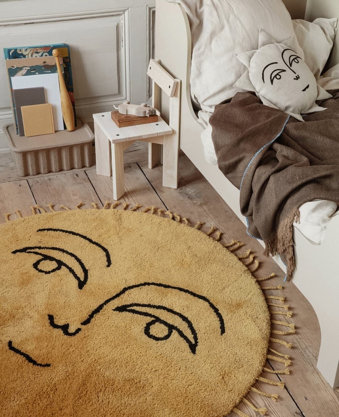 S L O W Mondays with a gorgeous kids bedroom inspiration from organic home decor brand  @fermlivingkids ☀️🧡 with pieces from their SS22 &ldquo;The Art of Creating a Home&rdquo; collection! 

Where old meets new, where sorrow meets joy, where calm me