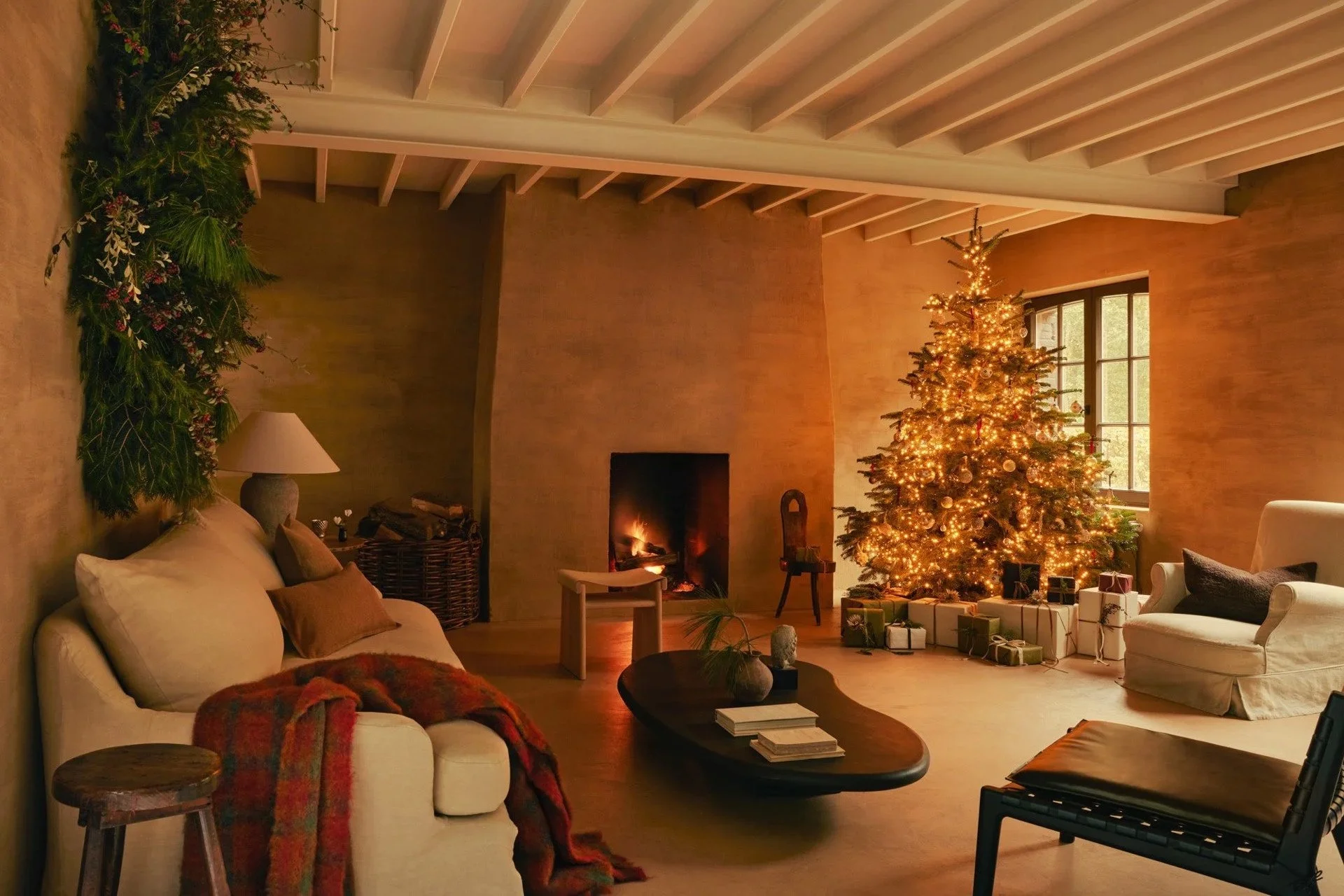 The Ralph Lauren Christmas Aesthetic: Tartan, Candlelight and Winter’s Most Atmospheric Rooms