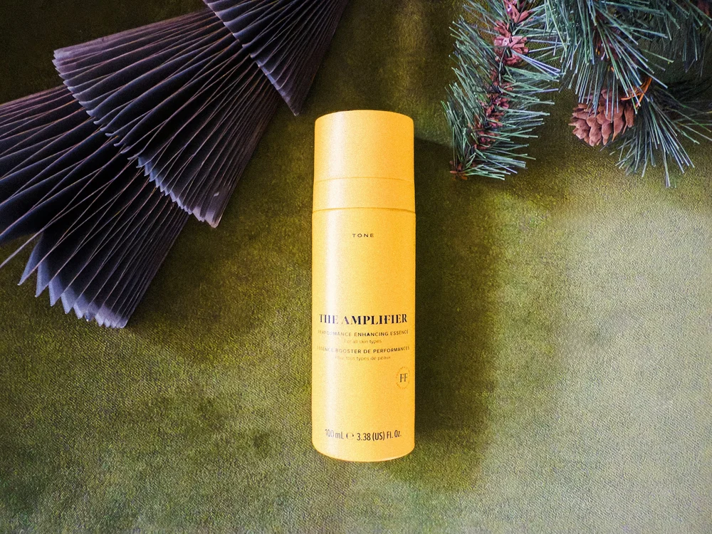  SKIN ROCKS THE AMPLIFIER  £70.00  