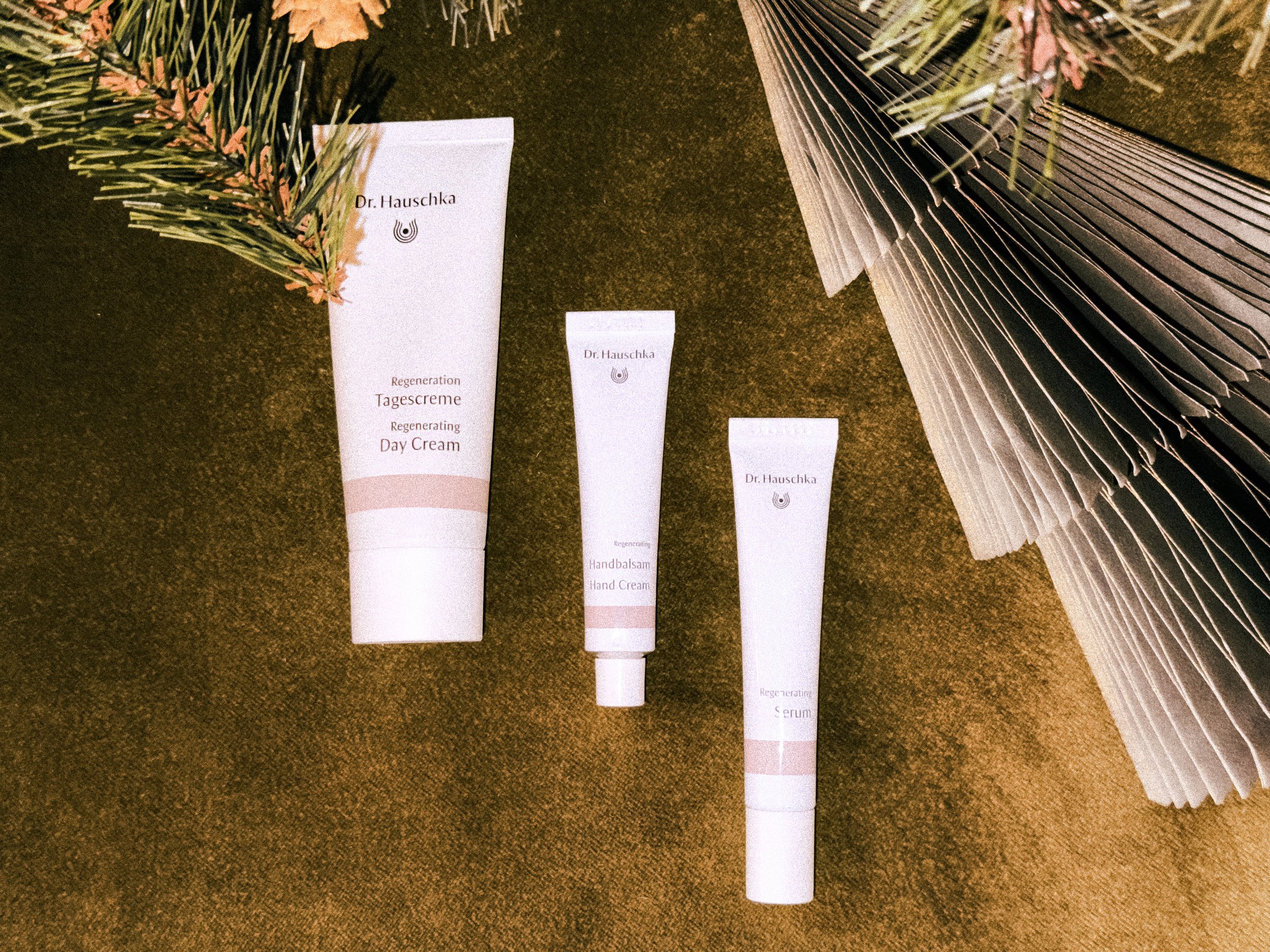  Dr. Hauschka Warm Glow Gift Set £63.00 