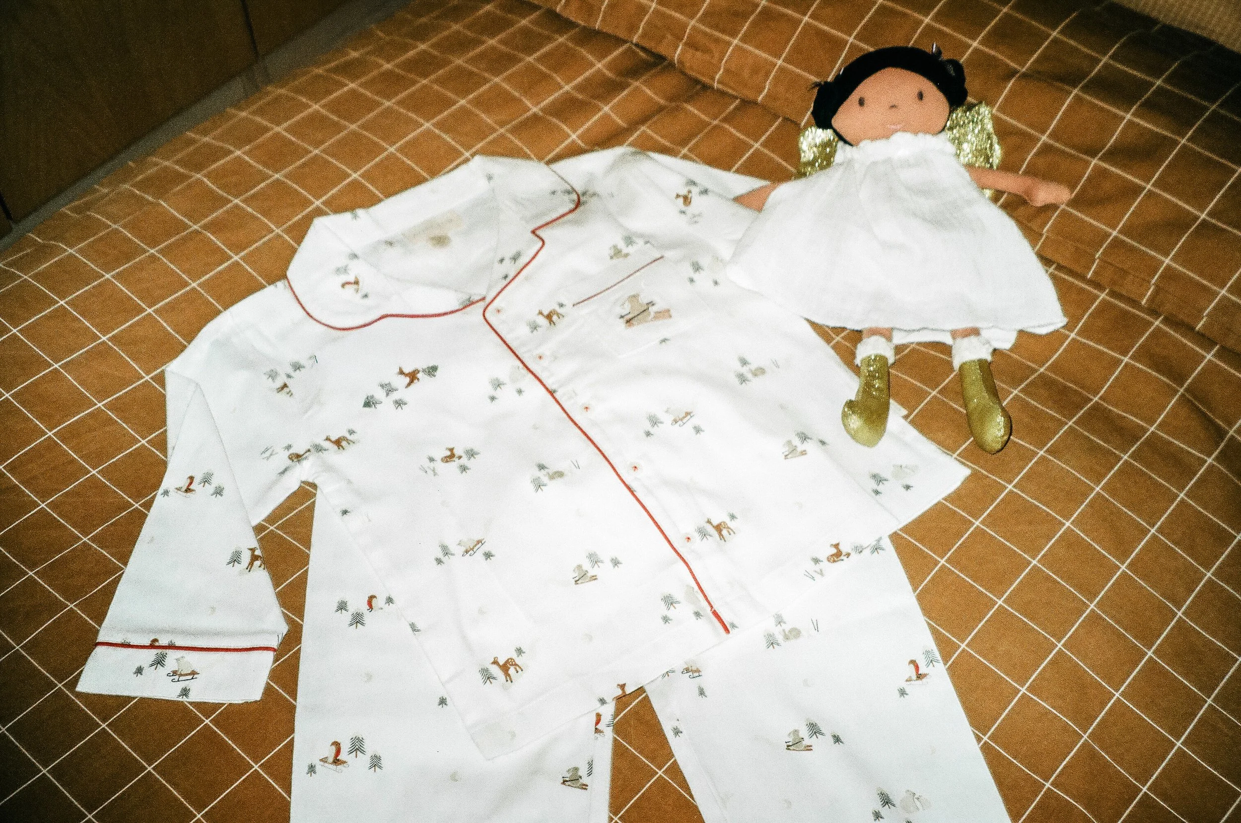  AVERY ROW Children's Christmas Flannel Pyjamas - Winter Ski £36   