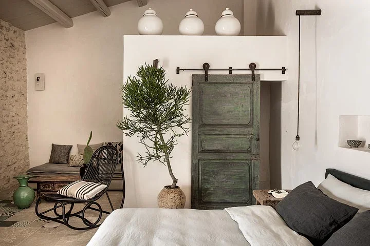 Bedroom at the Dimora delle Balze hotel, Sicily