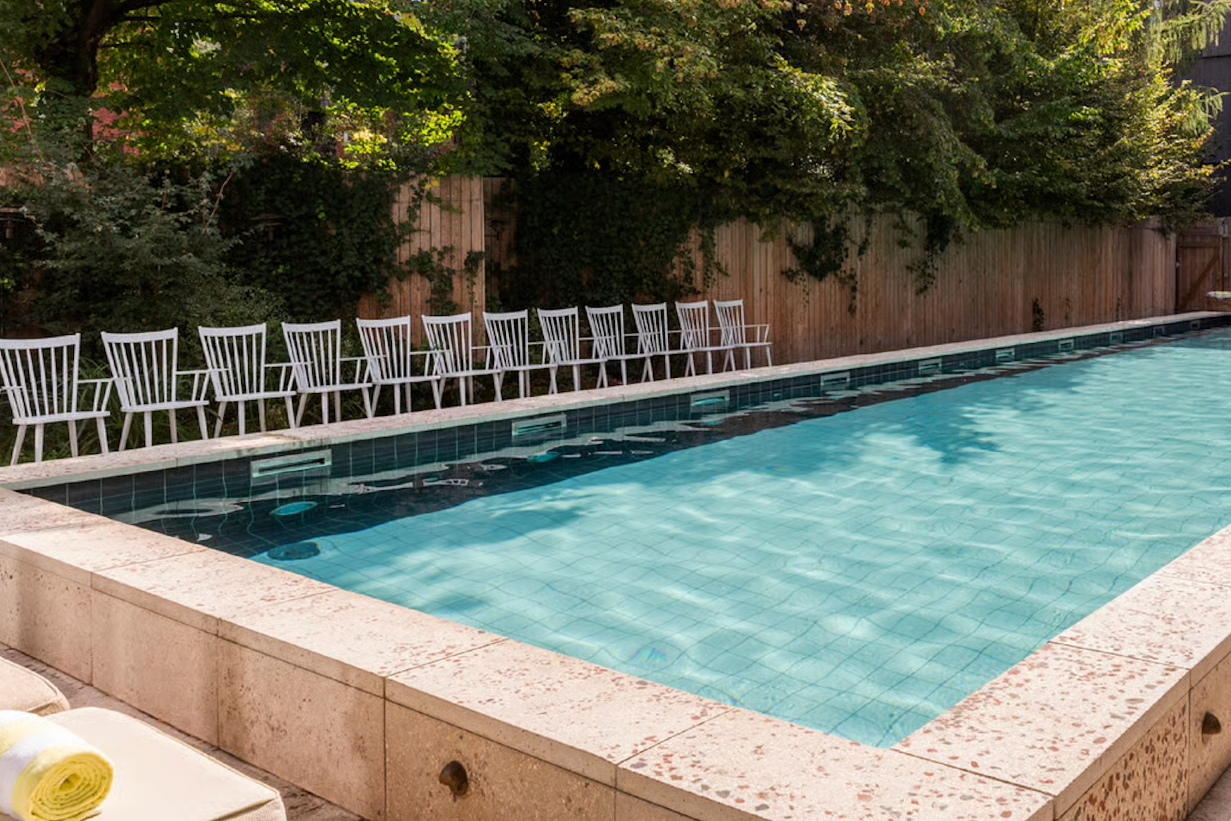 Mob House Paris, outdoor swimming pool