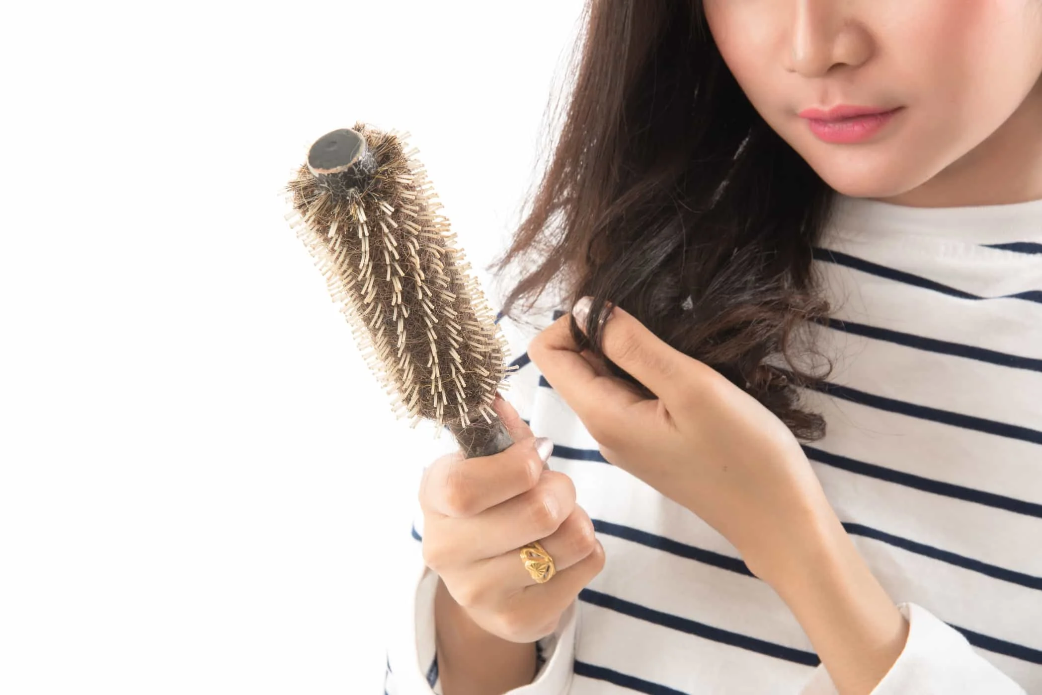 Tips Cara Mengatasi Dan Mengurangi Rambut Rontok Alora Hair Beauty Spa Beauty Is A Choice