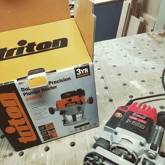 Out with the old.... In with the new.
Well that was entirely painless to swap out.... and all seems to be working well. Nice one @triton_tools_uk.... I can get back to work now 👍👍
#Triton #Router #TTA001 #SharpEdgeWoodworking #joinery #Hull #radiar