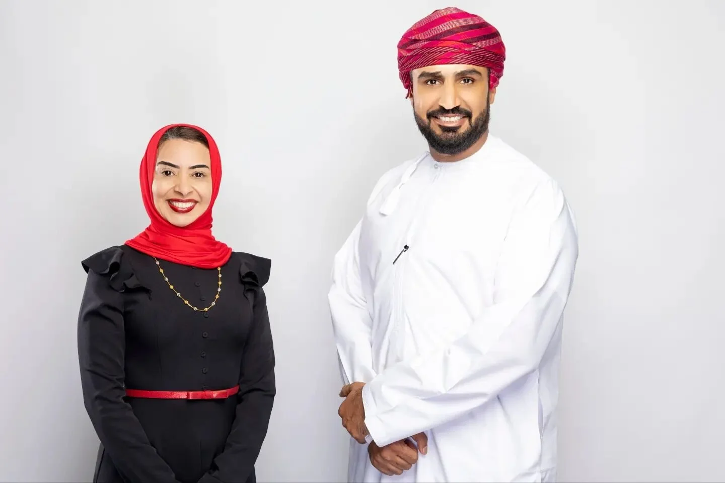 نبيلة ال مكي، نائبة العميد للشوؤن الأكاديمية.مثال مميز للمرأة العمانية القيادية. عطاؤوها كبير في مجال قياس الجودة الاكاديمية ولها خبرة كبيرة في بناء القدرات والكوادر العمانية والعمل على تحقيق جودة التعليم بما يتوافق مع المعايير العالمية وتحقيق جودة ا