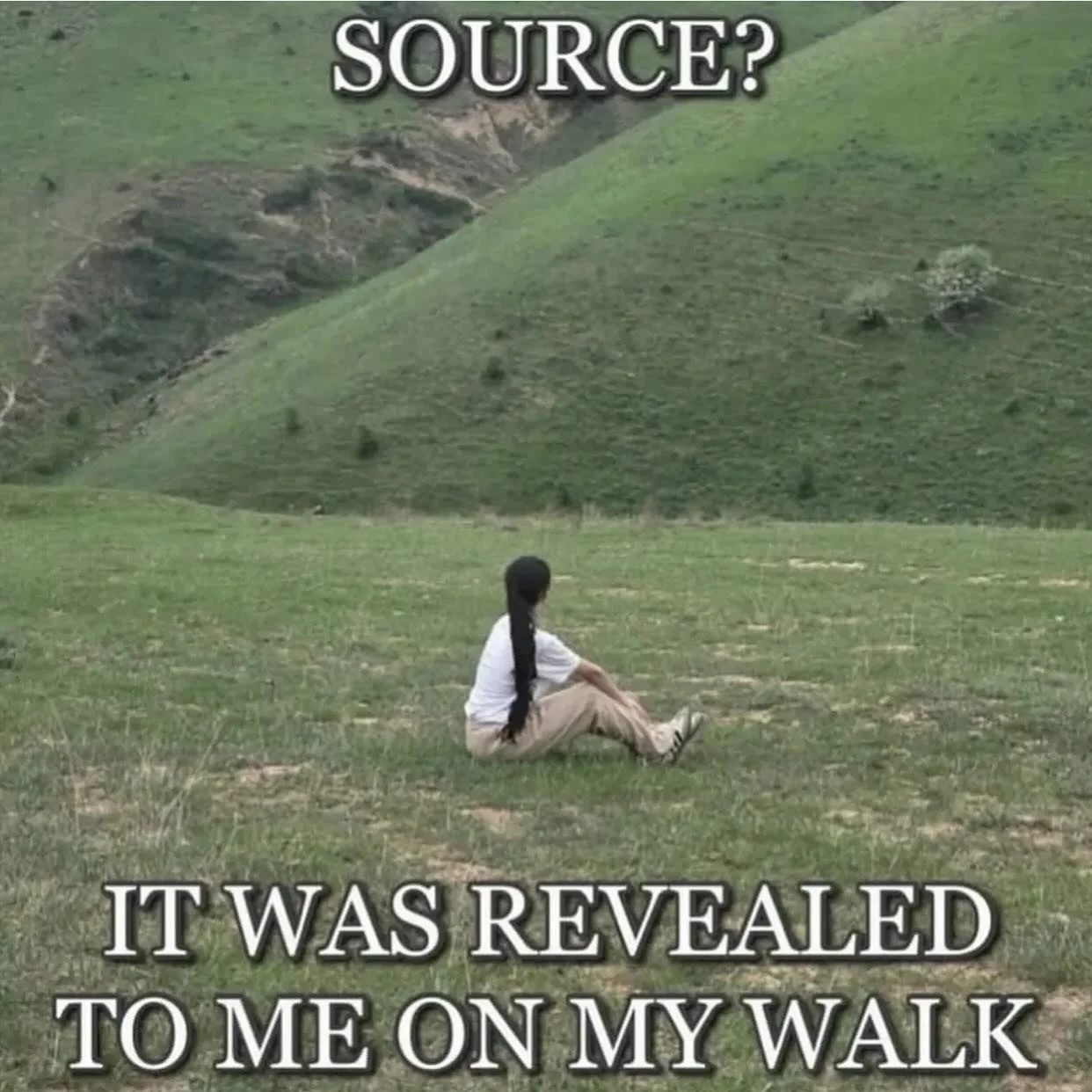 >The trail I walk home on after wogging on the beach in the mornings always provides me with so many insights I&rsquo;ve nicknamed it Insight Trail! 💚🌳✨ Hence, my intention to spend more time amongst the trees in 2026. 🥰 #natureismyteacher #lea