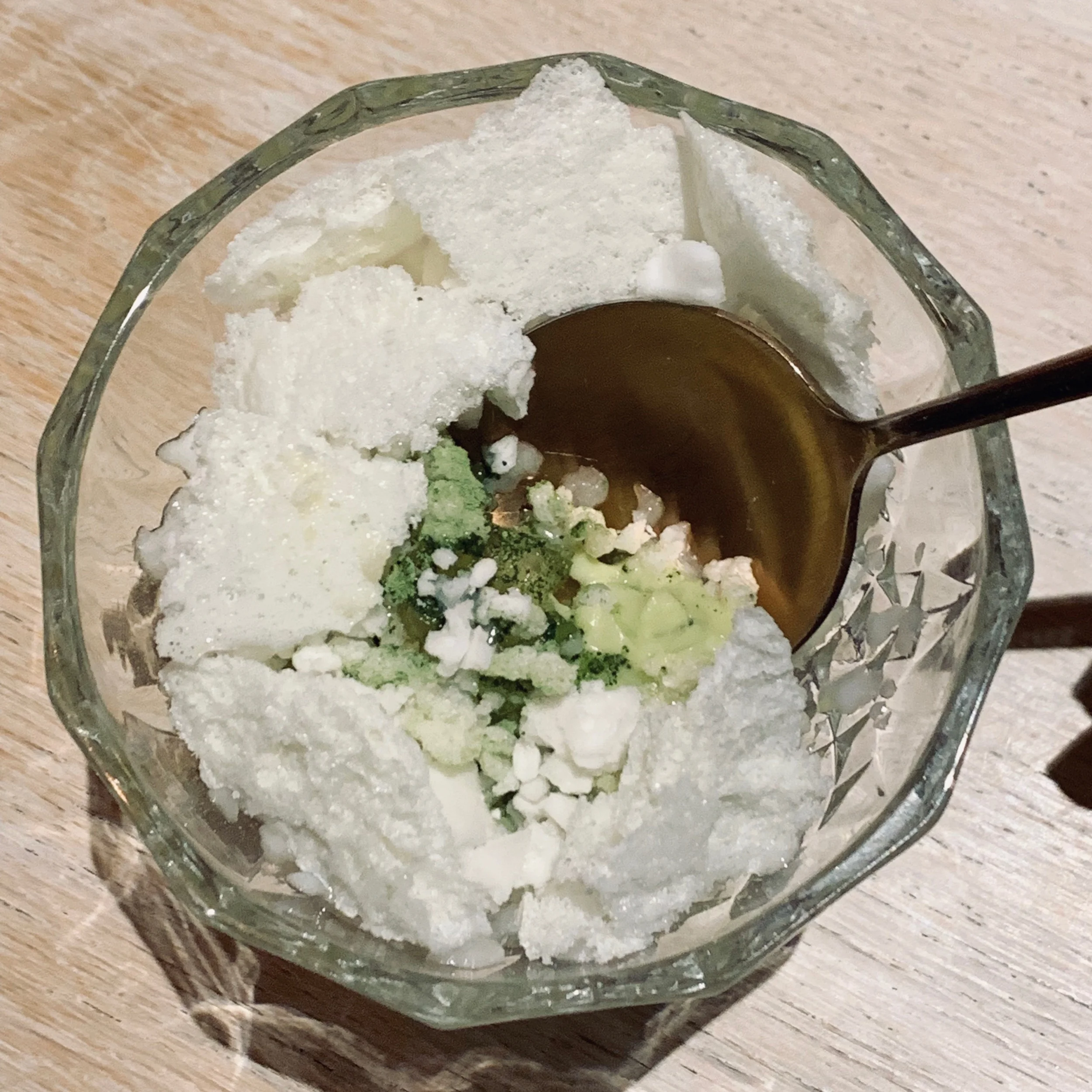 The Avocado and custard apple “milkshake” or Abukado at atis.