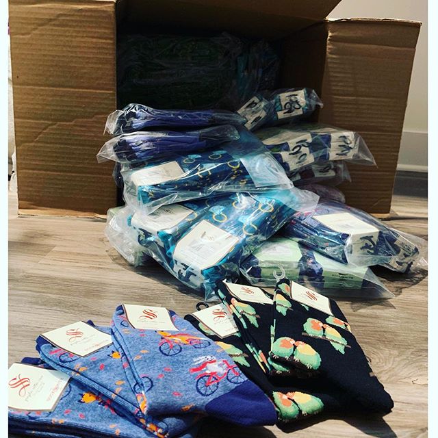 How cute and fun are these socks!? Thank you @socksmith for warming the feet of our neighbors in Cincinnati! .
We can't wait to give these away at our next monthly event on May 11! Hope to see you all there. ❤️💙
.
.
#Give #Health #Hygiene #Compassio