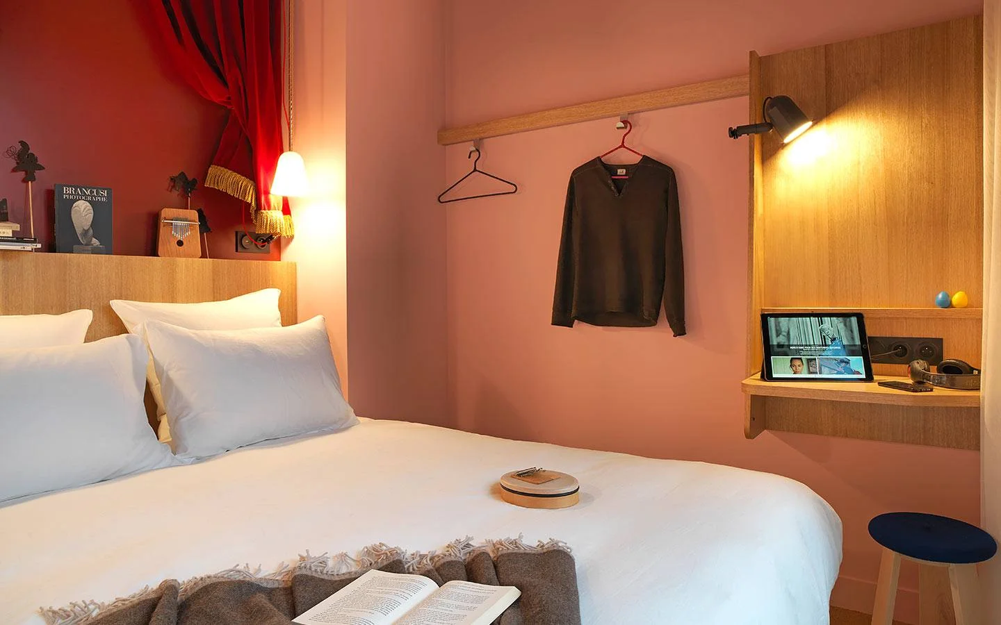 Images: The Mob Hotel
