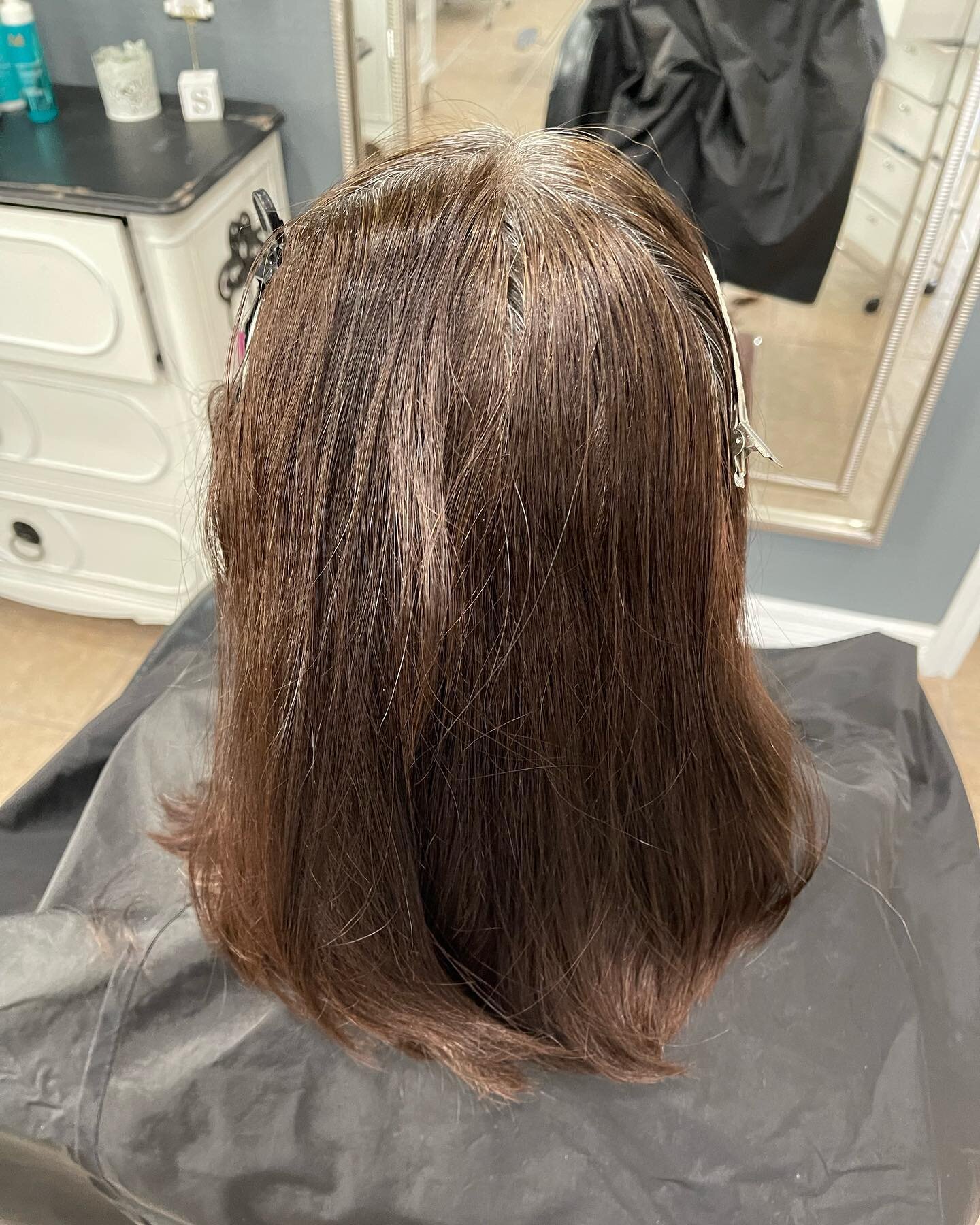 Love love ❤️ This client of mine she want to change cut and color ❤️roundrocktx #roundrock #roundrockhairstylist #hairstylist #colorhairstyle #highlightshair #austinhairstylist #austinhairsalon #pflugervillehairstylist #blondehair #salonsibell #suppo