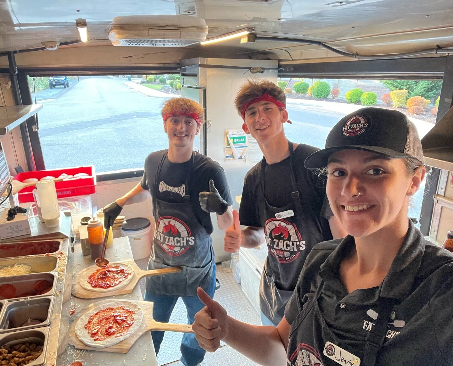 HOAs, Businesses or private events - book our food truck and we will bring the party! 

fatzachspizza.com
.
.
.
.
#eatlocal #smallbusiness #downtown #smallbusiness #puyallup #pnw #pizza #yummy #instagood  #food #foodporn #catering #mobile #sumner #ph