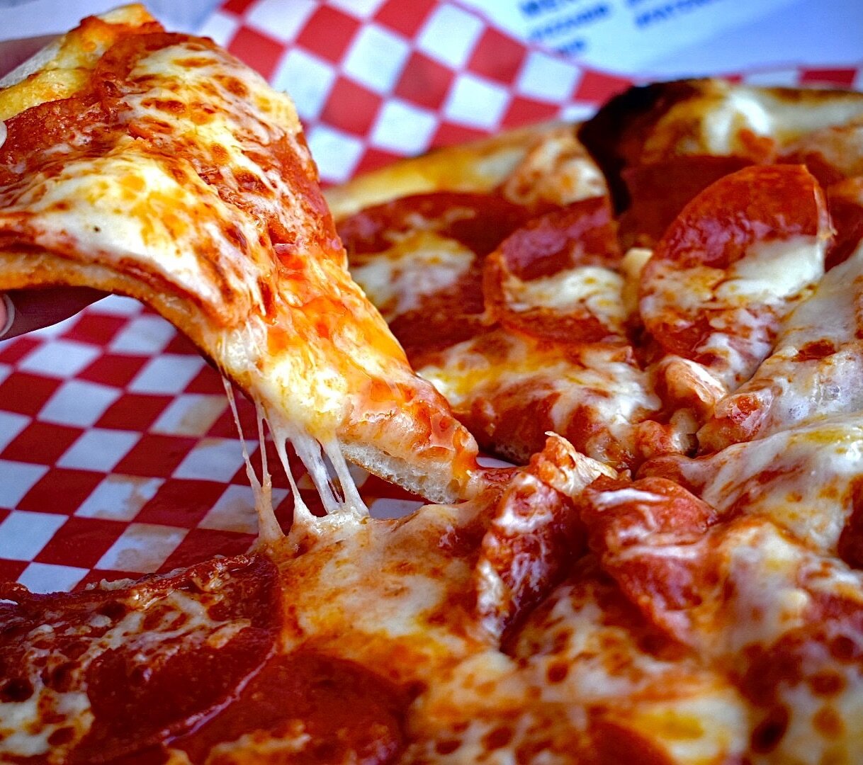 I&rsquo;ll have #pepperoni, please! 🙋&zwj;♀️ How about you? #happyfridayeveryone #treatyourself 

fatzachspizza.com
.
.
.
.
#eatlocal #smallbusiness #downtown #smallbusiness #puyallup #pnw #pizza #yummy #instagood  #food #foodporn #catering #mobile 