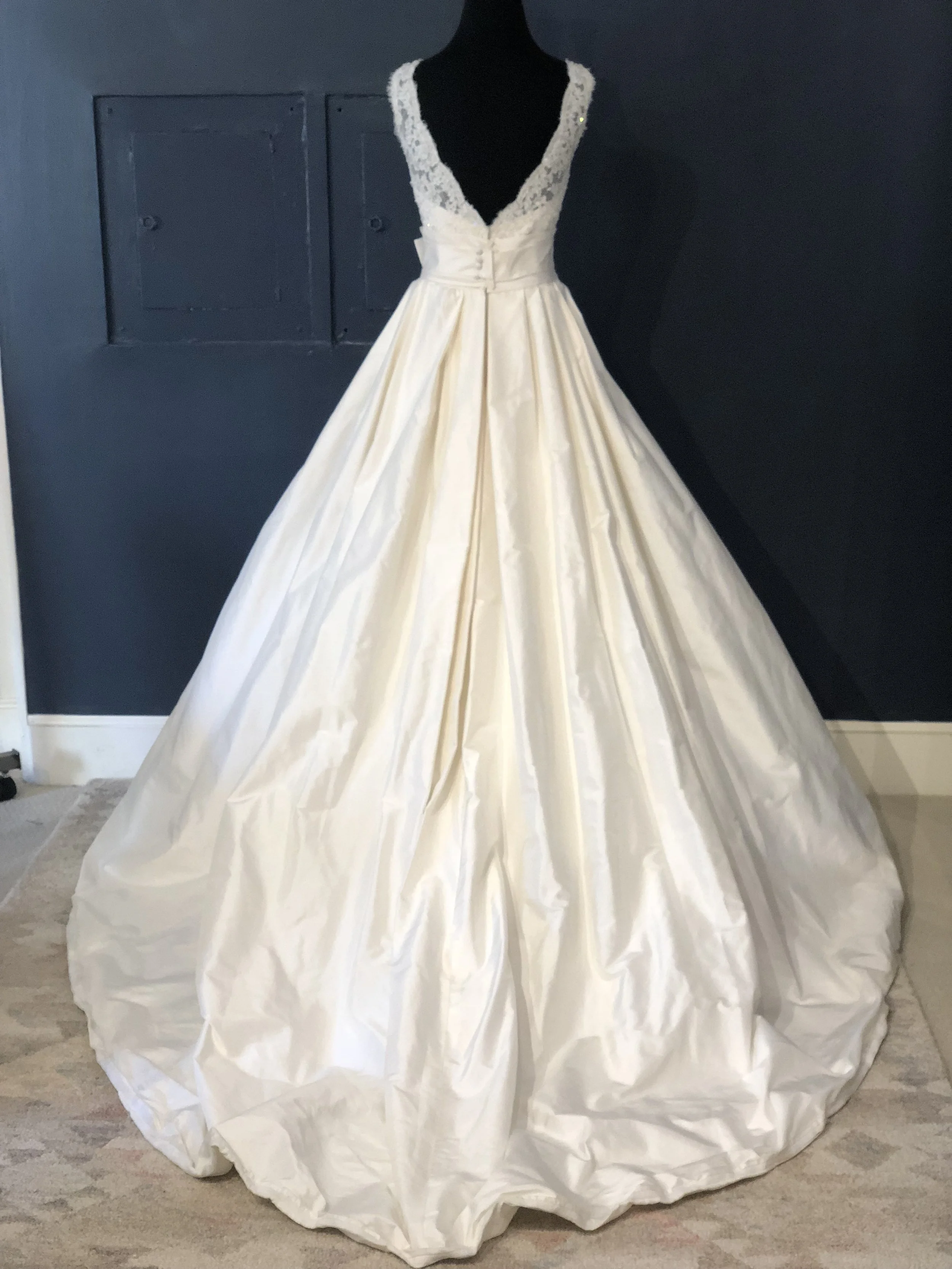 Paloma-Blanca-4302-gown-collective-back-charleston.jpg