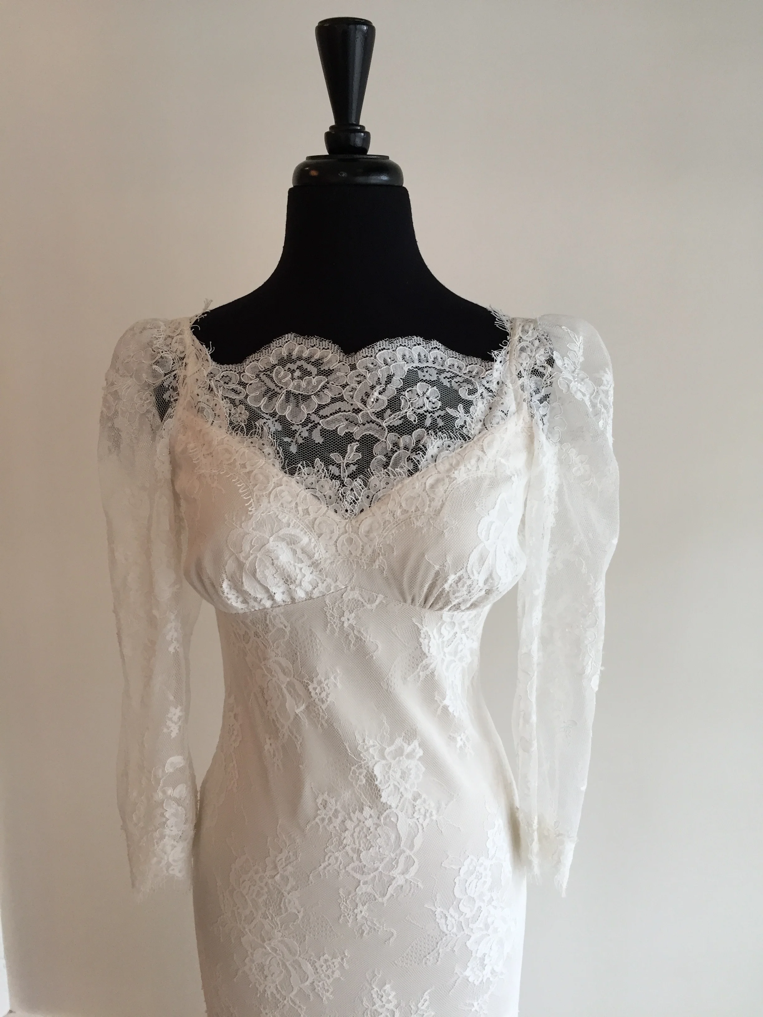Claire_Pettibone_Maybelle_Front_Detail_Gown_Collective.jpg